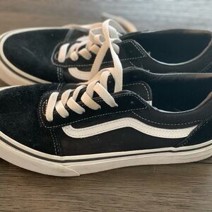 Vans Classic Black and White Low-Tops